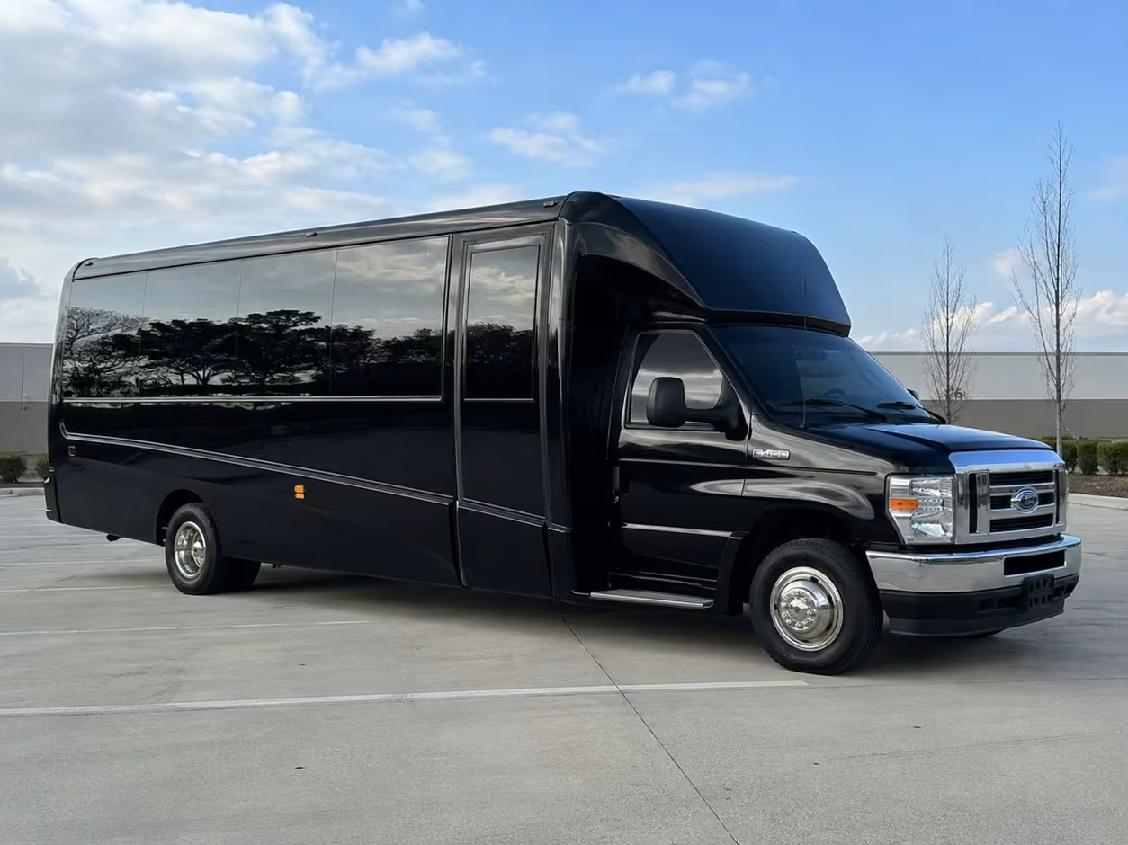 15 35 passenger minibus